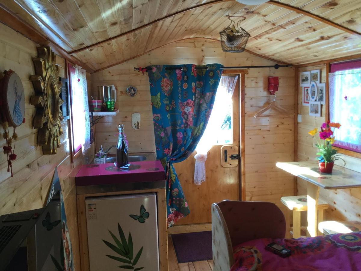 Chambres et Roulotte de La Gentilhommière Chazey-sur-Ain Esterno foto